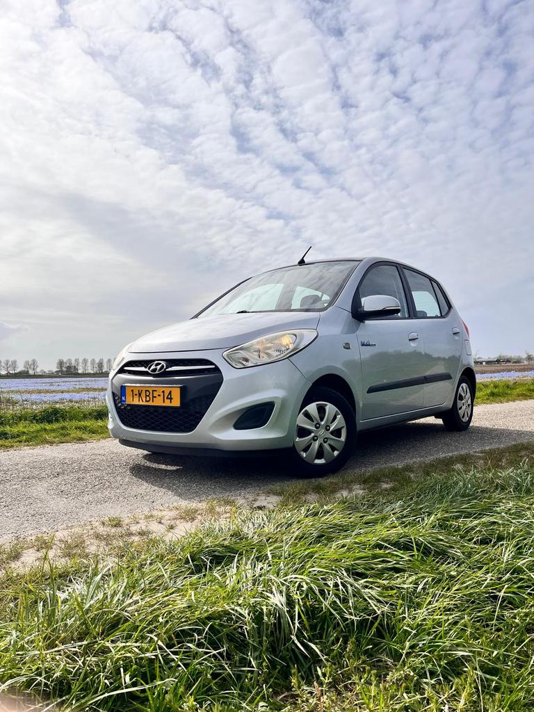 Hyundai i10 1.0 5DR 2013 Grijs, Auto's, Hyundai, Particulier, i10, Airconditioning, Alarm, Elektrische ramen, Metallic lak, Radio