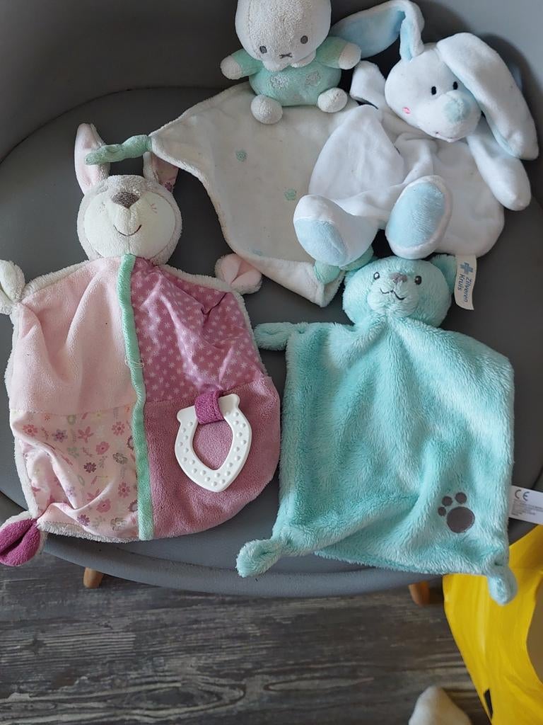 Knuffeldoekjes met konijnen en beertjes, Ophalen of Verzenden