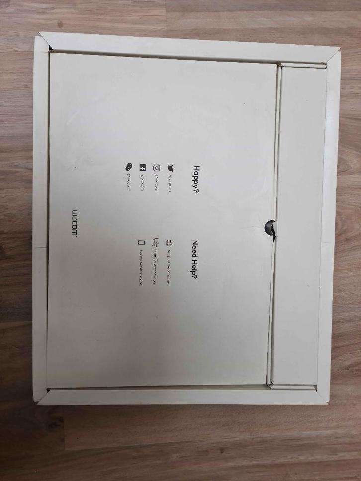 Wacom Cintiq 16 Tablet, Computers en Software, Tekentablets, Zo goed als nieuw, Bedraad, Ophalen