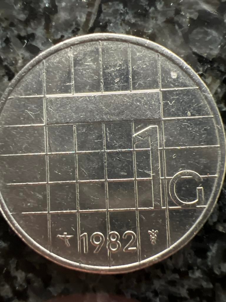 Nederlandse 1 gulden munt 1982 Koningin Beatrix, Postzegels en Munten, Ophalen of Verzenden, Koningin Beatrix, 1 gulden, Losse munt