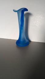 Studio Nova vaas, BLUE SATIN, geëtste decoratie NOVALJA, Blauw, Ophalen of Verzenden, Minder dan 50 cm, Glas