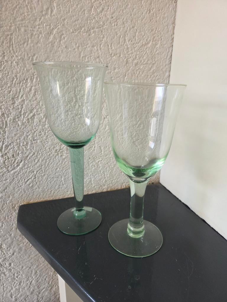 Uranium glas 2 stuks, Antiek en Kunst, Antiek | Glas en Kristal, Ophalen