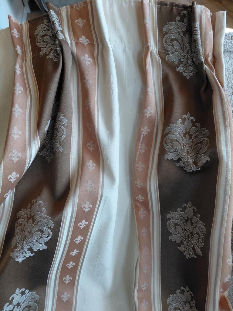 2 Gordijnen incl. 18 Haakjes per gordijn, Ophalen, 100 tot 150 cm, 200 cm of meer