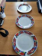 Drie grote platte borden met bloemenrand - 27,5 cm diameter, Ophalen, Overige stijlen, Bord(en)