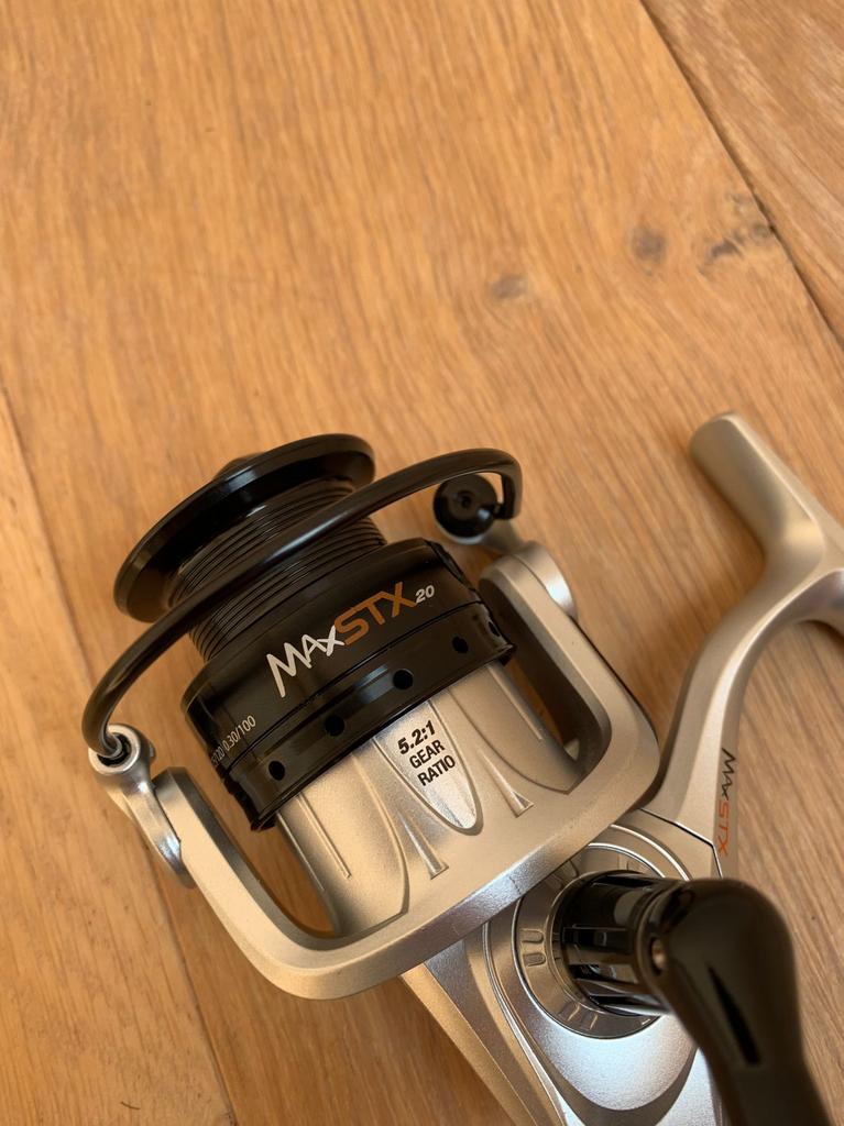 Nieuwe Abu Garcia Max STX 2000 molen, 6 lagers, Watersport en Boten, Hengelsport | Roofvissen, Abu garcia, Molen, Nieuw, Ophalen of Verzenden