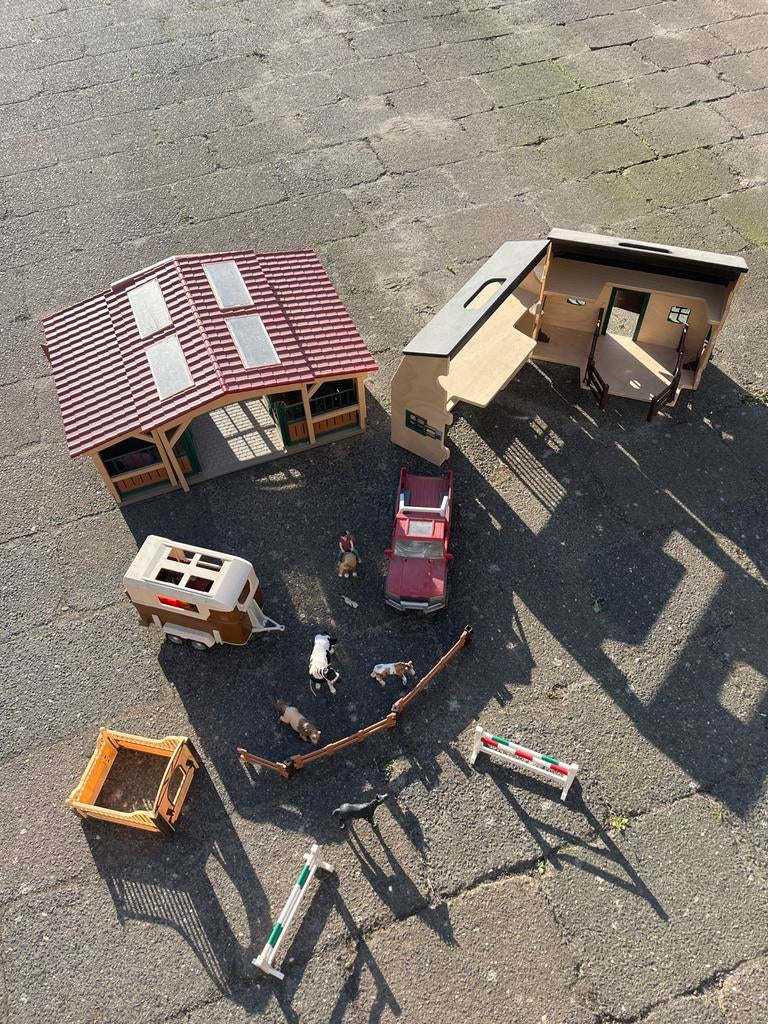 Schleich manege paardenstal met toebehoren, Ophalen, Gebruikt, Jongen of Meisje