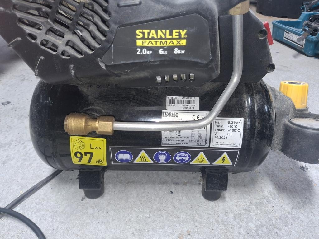 Stanley compressor, Minder dan 25 liter, Ophalen, Zo goed als nieuw, Minder dan 200 liter/min