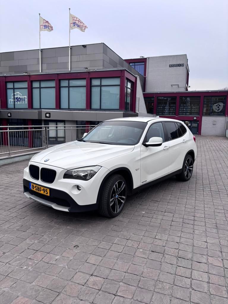 BMW X1 sDrive18i Executive | Leder | Navi | Goed onderhouden, Auto's, X1, Euro 5, 1995 cc, 4 cilinders