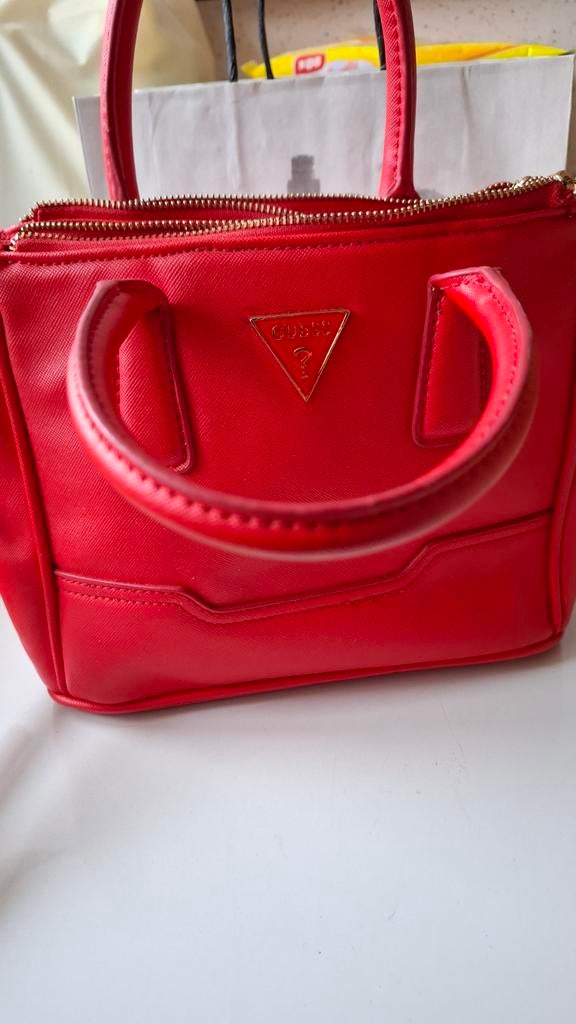 Guess Rode Handtas - Zo goed als nieuw, Ophalen of Verzenden, Zo goed als nieuw, Rood, Handtas