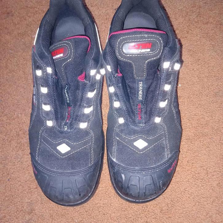 Zwarte werkschoenen, Doe-het-zelf en Verbouw, Veiligheidskleding, Ophalen of Verzenden