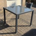 Vierkante tuintafel met glazen blad 90x90, Tuin en Terras, Tuintafels, Ophalen of Verzenden, Gebruikt, Vierkant, Metaal