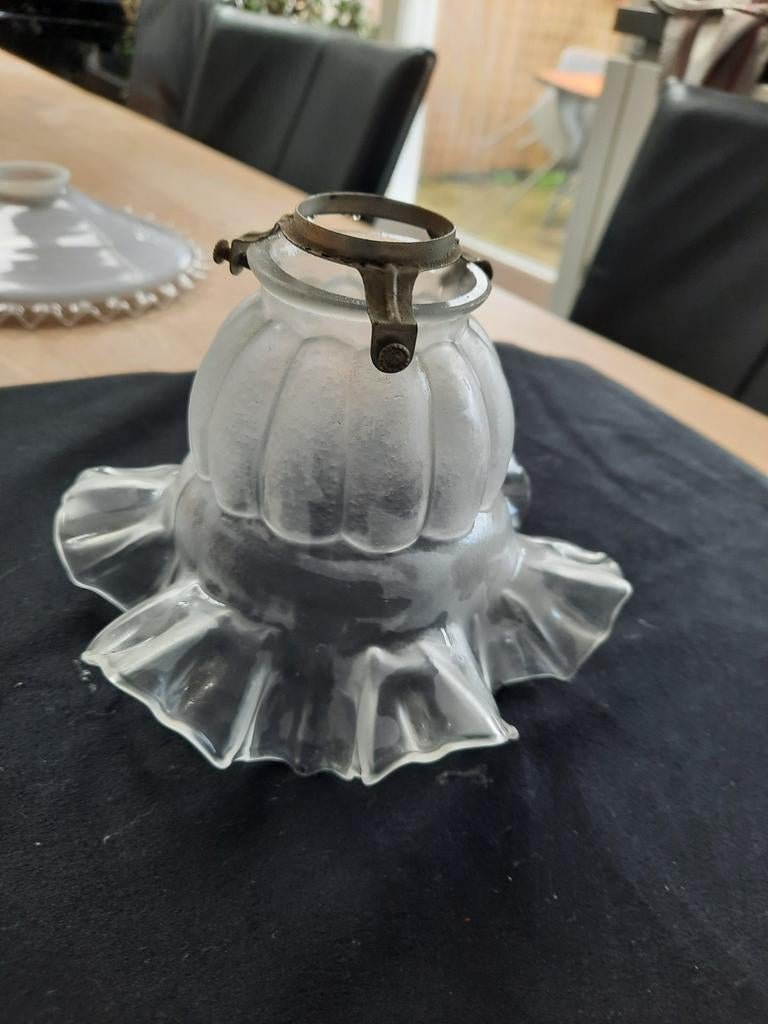 Vintage glazen lampenkap met geplooide rand, Huis en Inrichting, Ophalen, Gebruikt, Vintage, Klassiek, Landelijk