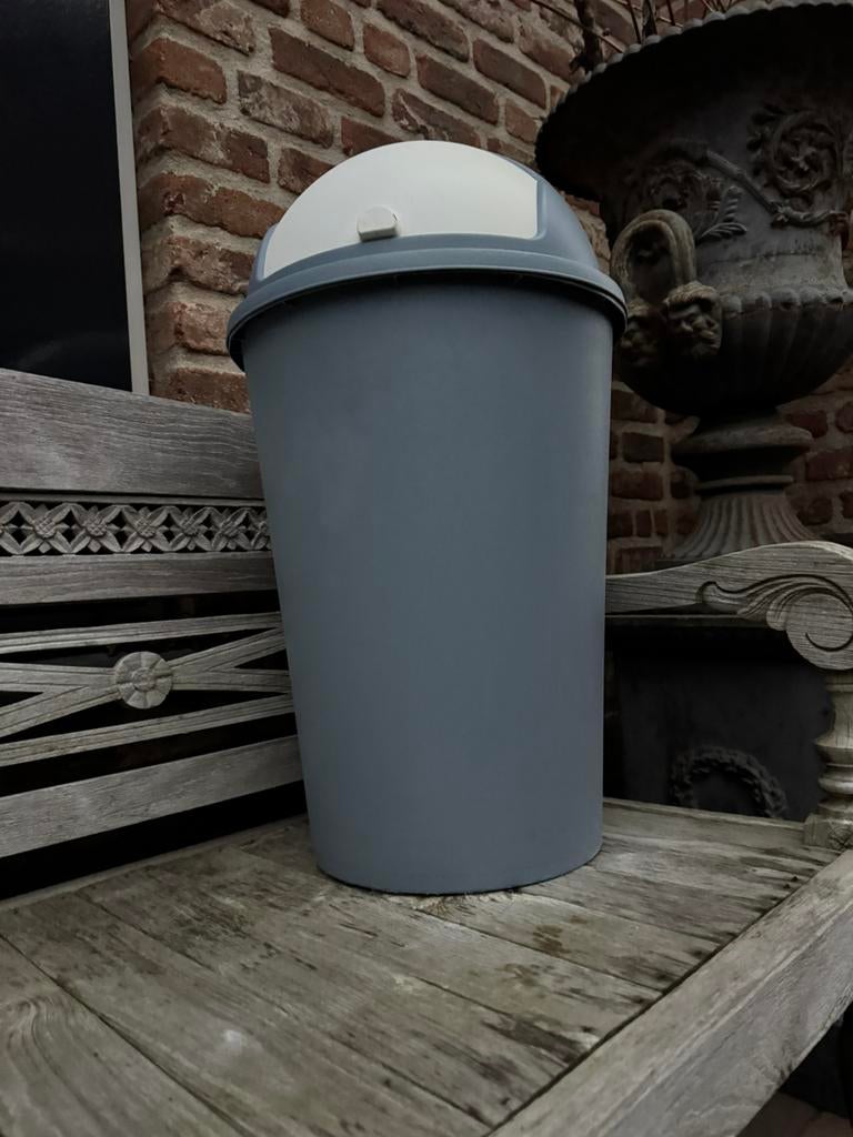 Grote plastic prullenbak -papierton, Kunststof, Gebruikt, 50 tot 75 cm, 40 liter of meer