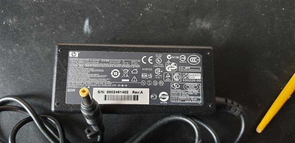 HP laptop adapter PA-1650-02HP, Computers en Software, Laptop-opladers, Ophalen of Verzenden, Zo goed als nieuw
