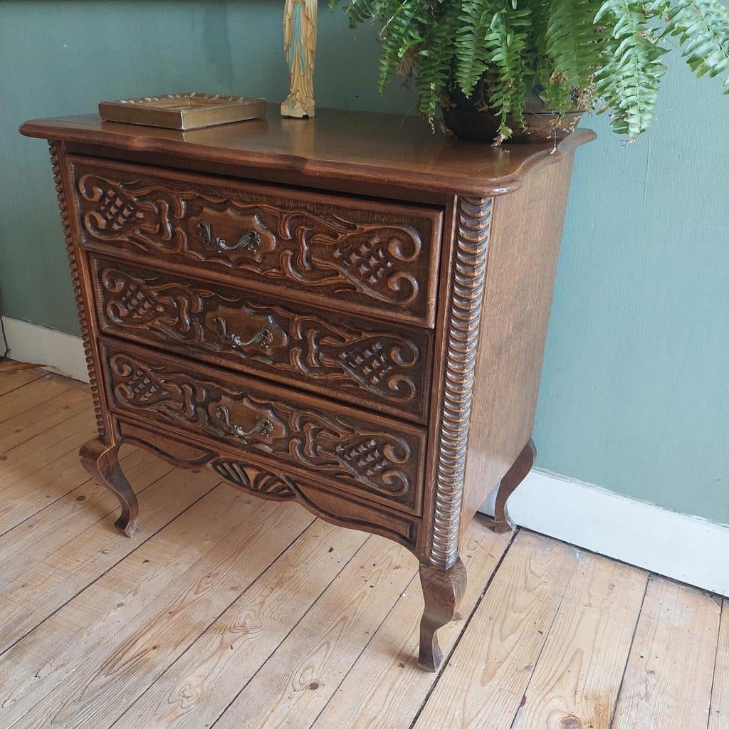 Lucky Vintage Franse brocante ladekast met houtsnijwerk, Ophalen, Gebruikt, ., 50 tot 100 cm