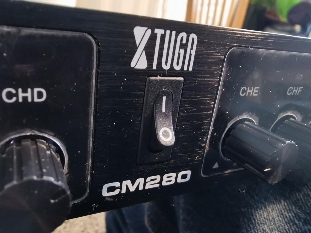 X-Tuga CM280 8-kanaals draadloze microfoon ontvanger, Muziek en Instrumenten, Microfoons, Ophalen of Verzenden, Zo goed als nieuw