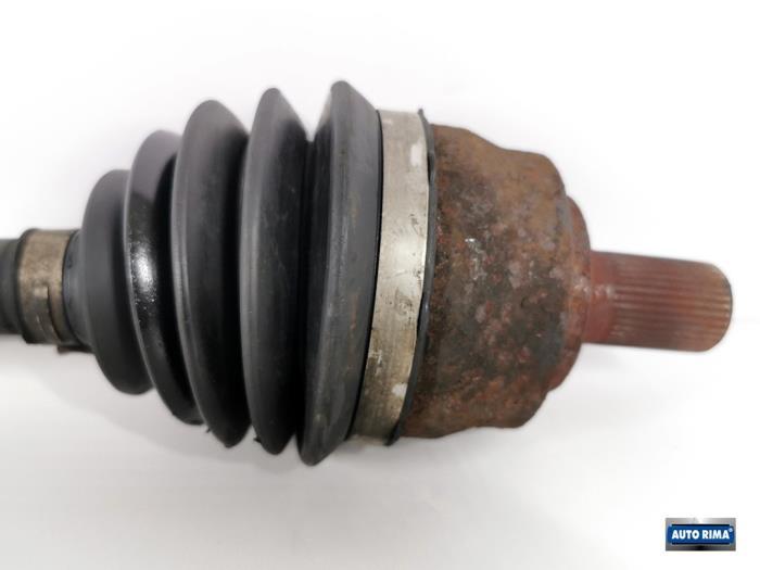 Aandrijfas rechts-voor van een Volvo V40, Gebruikt, -, -, Ophalen of Verzenden