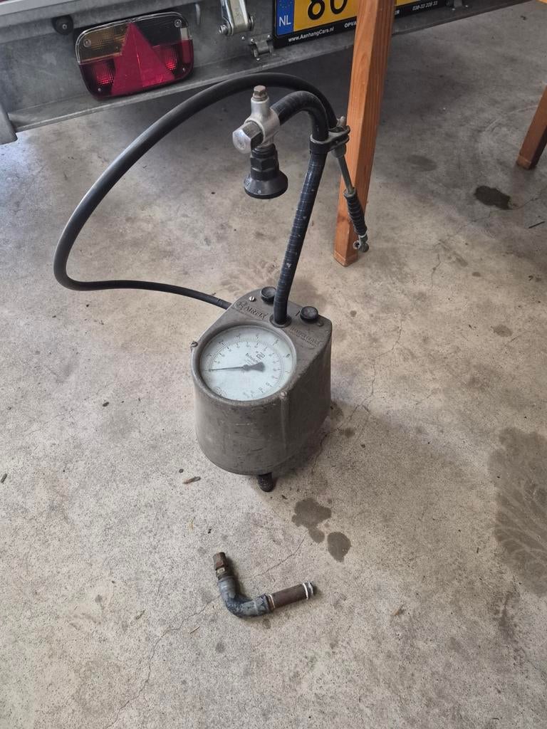 Vintage bandenvulketel met manometer, Ophalen, Gebruikt
