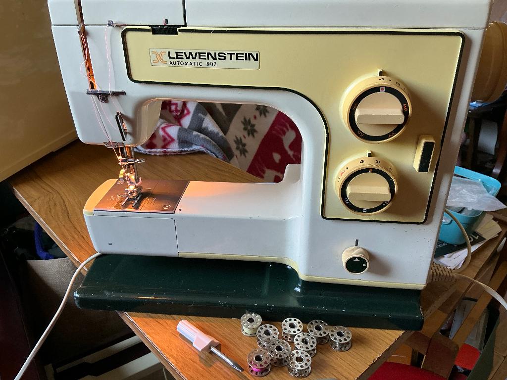Lewenstein naaimachine automatic 902, Hobby en Vrije tijd, Naaimachines en Toebehoren, Ophalen, Gebruikt, Naaimachine, Lewenstein
