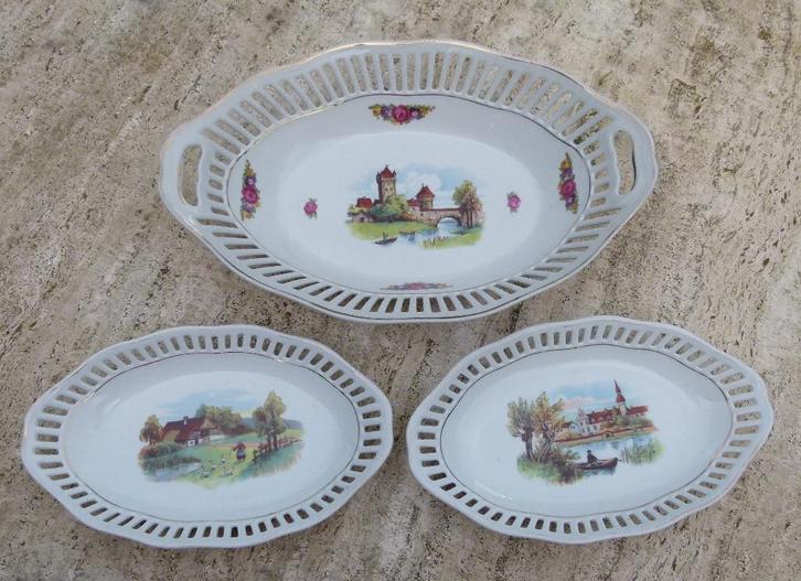 Genieten aan de Waterkant 3 x Bonbon / Cake / Koek Schaal, Huis en Inrichting, Keuken | Servies, Nieuw, Schaal of Schalen, Wedgwood