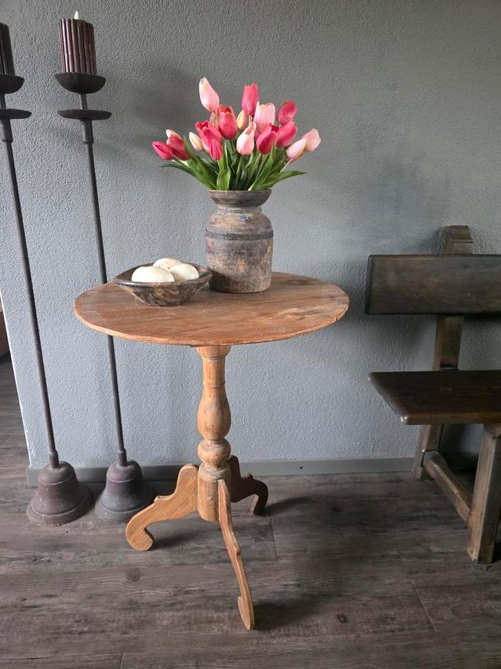 Houten wijntafel - Bijzettafel, Huis en Inrichting, Tafels | Bijzettafels, Gebruikt, Rond, 60 cm of meer, 55 tot 75 cm, Hout, Ophalen