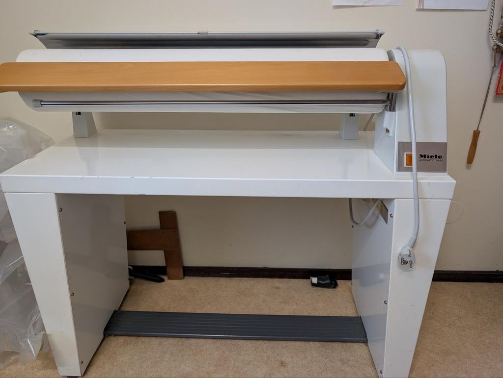 Miele Strijkmachine B 855 - Perfect voor groot wasgoed, Ophalen, Gebruikt