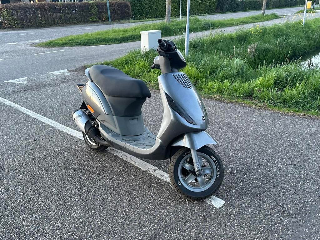 Zip 70cc malossi 2002, Ophalen, Tweetakt, Gebruikt, Maximaal 45 km/u