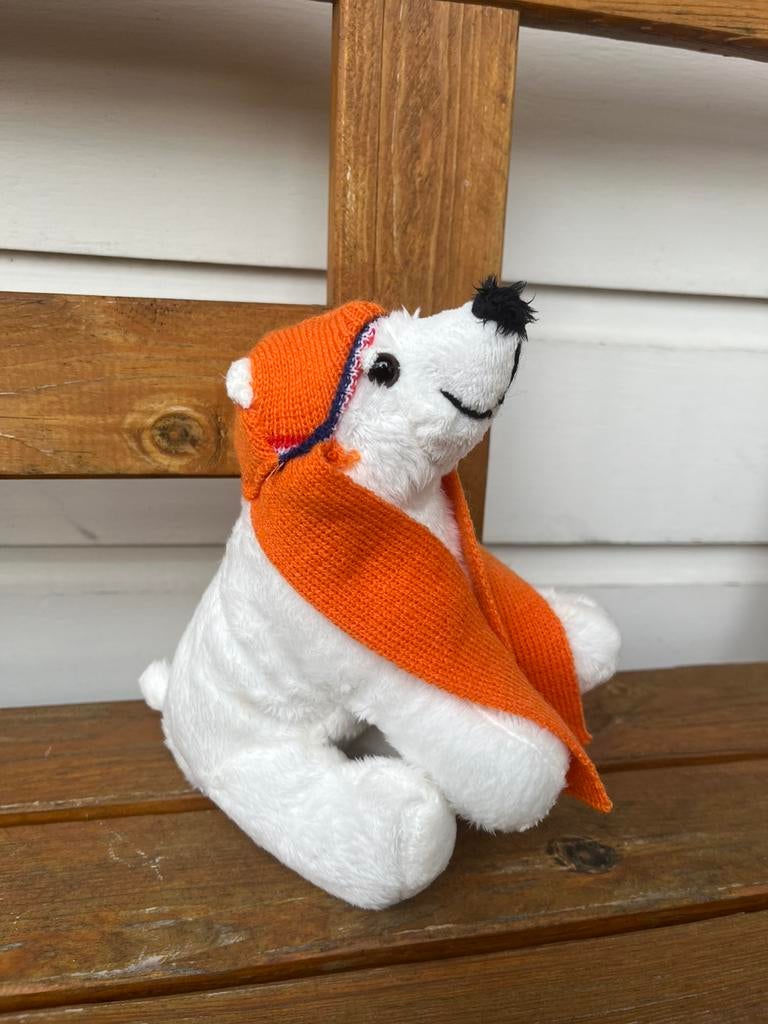 Plus knuffel ijsbeer oranje muts en sjaal | koningsdag, Ophalen of Verzenden