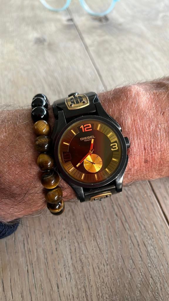 Diesel DZ4133, Ophalen of Verzenden, Zo goed als nieuw, Leer, Overige merken