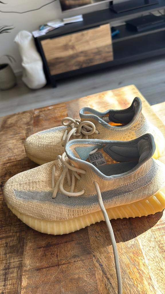 Yeezy boost 350 maat 38, Kleding | Dames, Schoenen, Ophalen of Verzenden, Zo goed als nieuw, Sneakers of Gympen