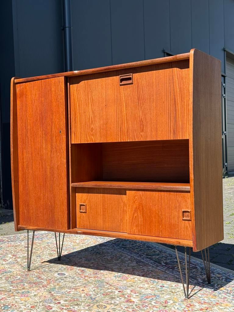Vintage Teak Wandmeubel Retro Kast / Dressoir, Huis en Inrichting, Kasten | Dressoirs, Ophalen, 100 tot 150 cm, Met deur(en), Teakhout