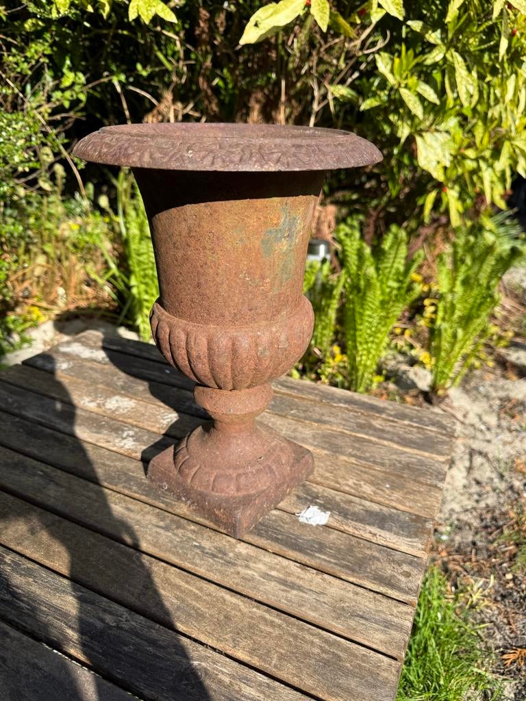 Oude gietijzeren vaas, Ophalen of Verzenden