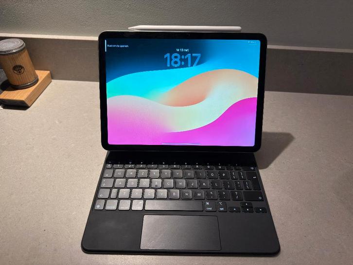 iPad Air 11" 128 Gb (M2) + Pencil & Magic Keyboard & Folio, Computers en Software, Apple iPads, Zo goed als nieuw, Apple iPad Air