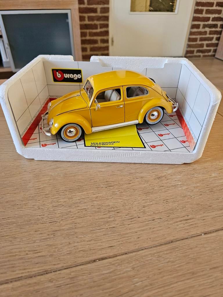 TE KOOP MOOIE BURAGO VOLKSWAGEN KAFER-BEETLE SCHAAL1:18, Hobby en Vrije tijd, Modelauto's | 1:18, Ophalen of Verzenden, Zo goed als nieuw
