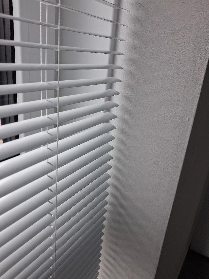 Luxaflex, wit, 5 stuks (los te kopen), Huis en Inrichting, Stoffering | Gordijnen en Lamellen, Zo goed als nieuw, 150 tot 200 cm