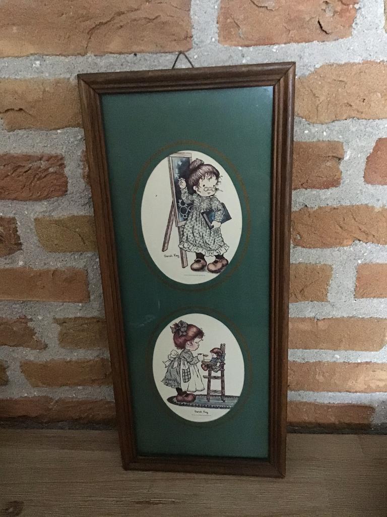 Vintage houten lijstje met prentjes van Sarah Kay, Antiek en Kunst, Curiosa en Brocante, Ophalen of Verzenden