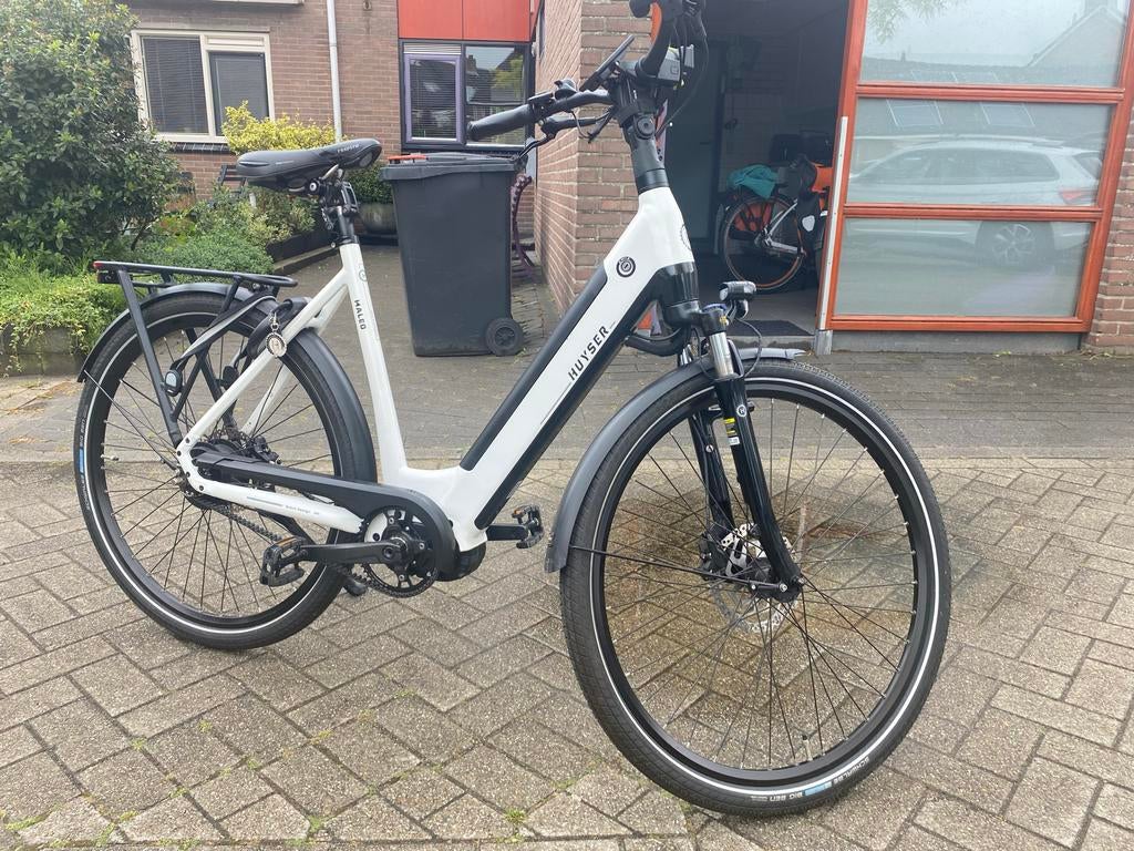 Huyser E-Bike Wit - 2200 km met stalen mandje, 55 tot 59 cm, Ophalen of Verzenden, Gebruikt, Overige merken