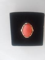 14 Karaat gouden ring met bloedkoraal, 18 tot 19, Verzenden, Zo goed als nieuw, Dame