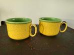 2 Just mugs - koppen / mokken - geel met groen gespikkeld, Huis en Inrichting, Keuken | Servies, Just mugs, Keramiek, Ophalen of Verzenden
