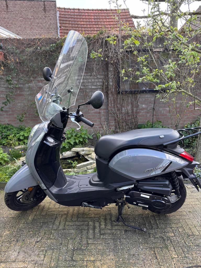 SYM Mio 50i E5 (11-2023) – 1900 km – Nieuwstaat, Ophalen, Zo goed als nieuw, Benzine, Mio