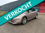 Peugeot 208 1.2 VTi Allure NWE. DISTRIBUTIE EN APK, Auto's, Voorwielaandrijving, Euro 5, Gebruikt, 31 €/maand
