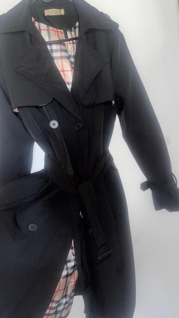 Burberry Trenchcoat - Nieuw en Super Classy, Kleding | Dames, Jassen | Zomer, Ophalen of Verzenden, Nieuw, Maat 46/48 (XL) of groter