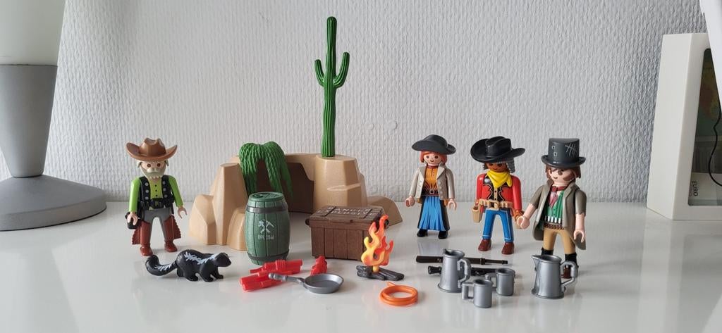2 complete Playmobil western sets (set 5250 en 466), Ophalen of Verzenden, Zo goed als nieuw