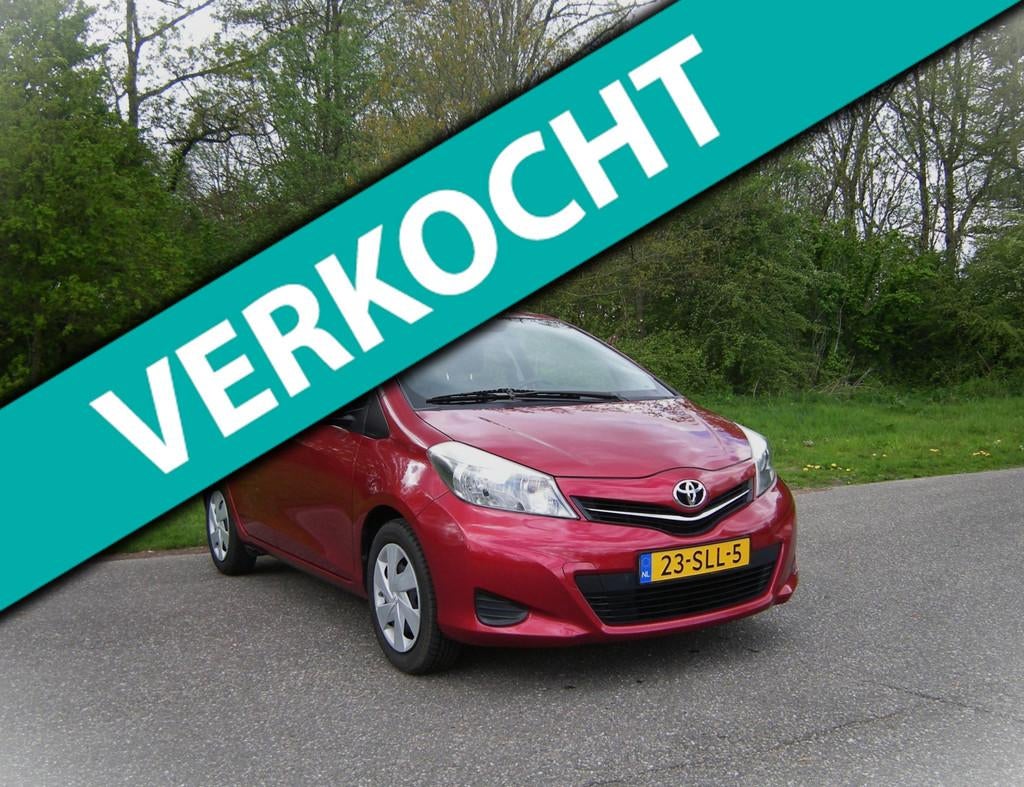 Toyota Yaris 1.0 VVT-i Aspiration . 5 Drs . Airco . Achterui, Euro 5, Stof, Origineel Nederlands, Handgeschakeld