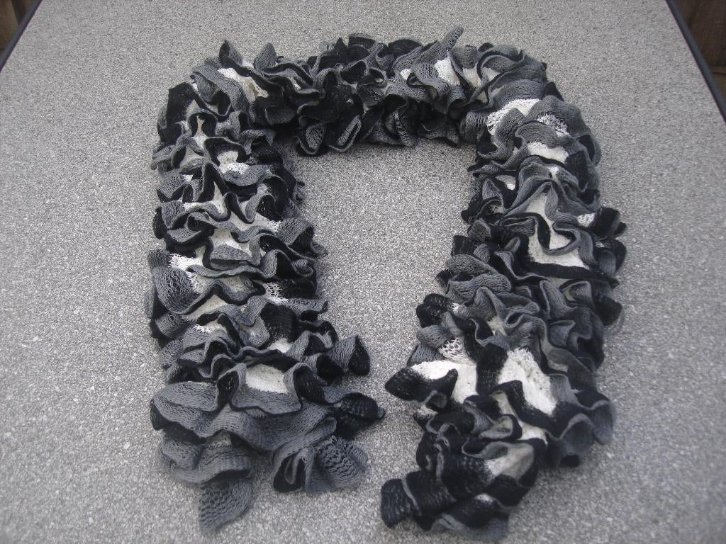 Dames sjaal, handgemaakt, Ophalen of Verzenden, Nieuw, Maat 46/48 (XL) of groter, Sjaal