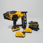 Stanley FatMax SFMCN616 Accu Tacker met Accu (4x) en Lader, Ophalen of Verzenden, Gebruikt