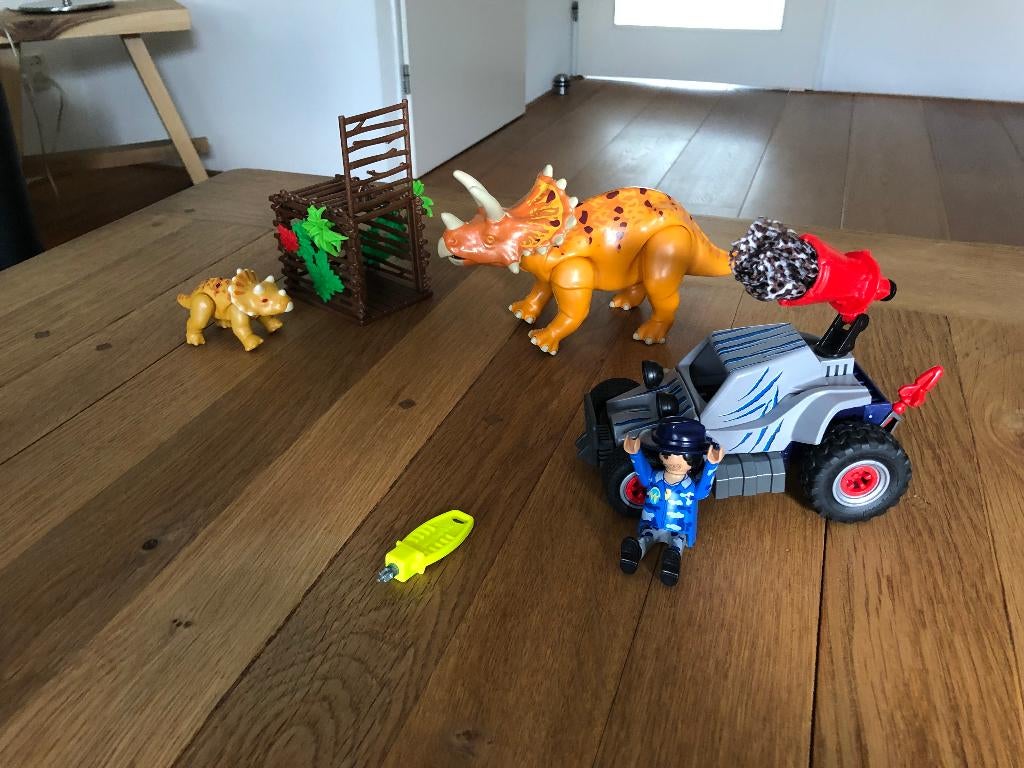 Playmobil Offroad buggy met dinovangnet, Kinderen en Baby's, Speelgoed | Playmobil, Ophalen of Verzenden, Zo goed als nieuw, Complete set