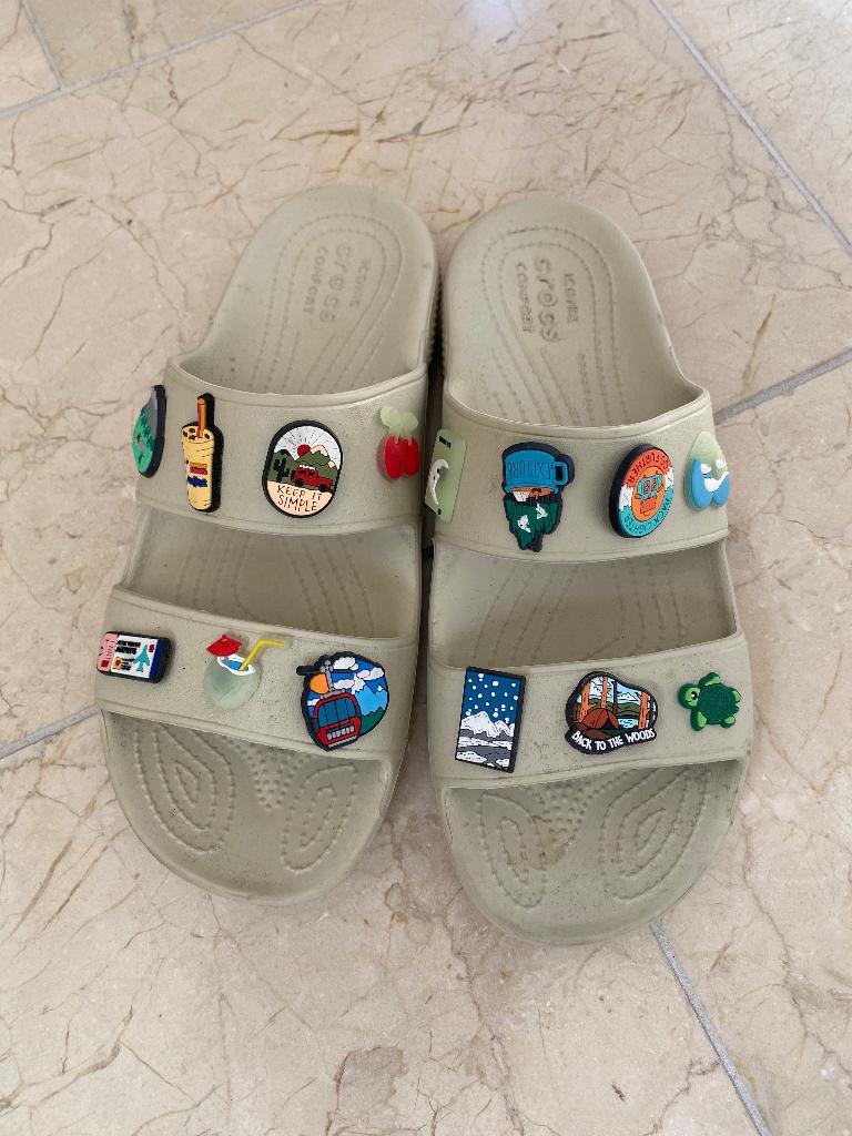 Crocs slippers maat 44, Slippers, Nieuw, Ophalen of Verzenden, Overige kleuren