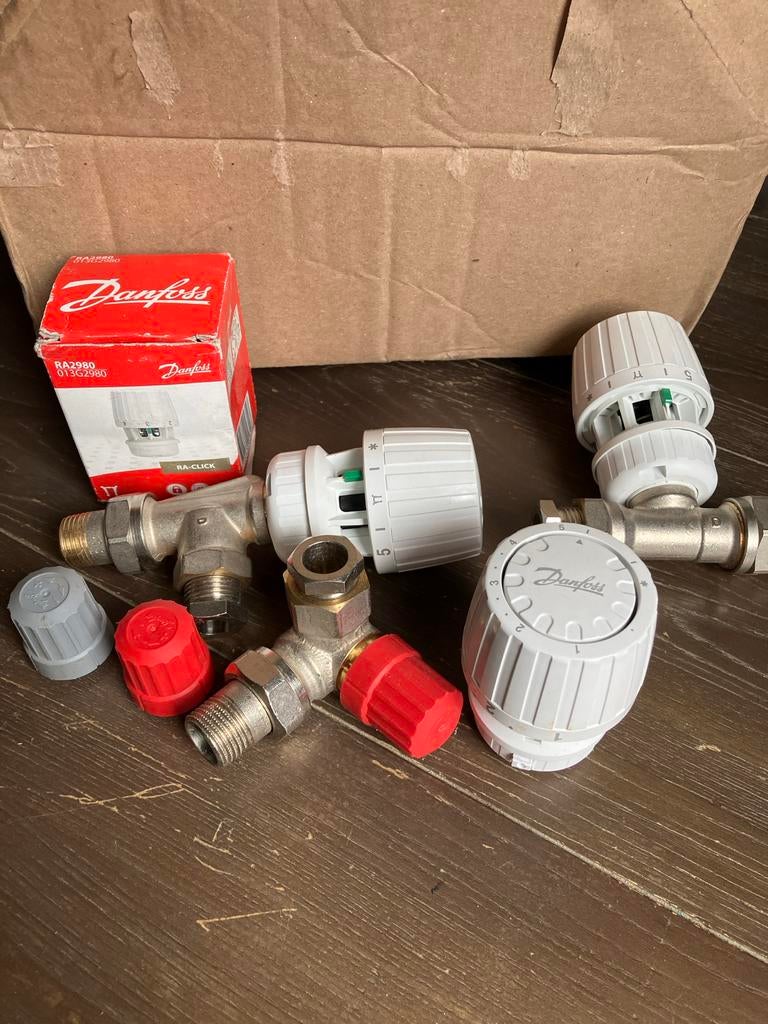 Danfoss thermostaat kranen met thermostaat knoppen, Ophalen of Verzenden, Zo goed als nieuw