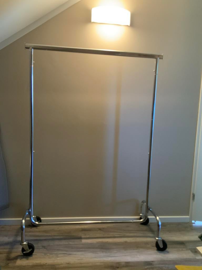 Robuust Kledingrek metaal met wielen, Ophalen, Met wielen, Gebruikt